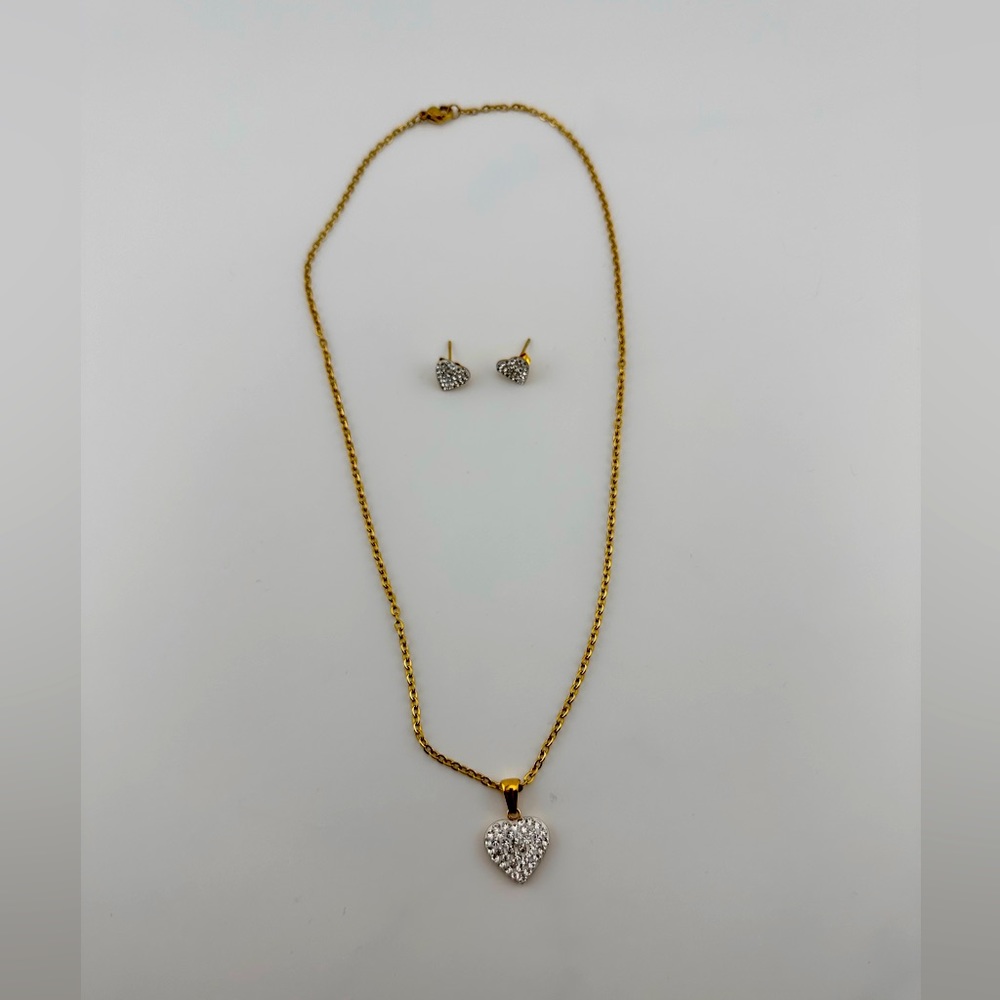 Love heart Necklace with earrings Set . Cubic set .